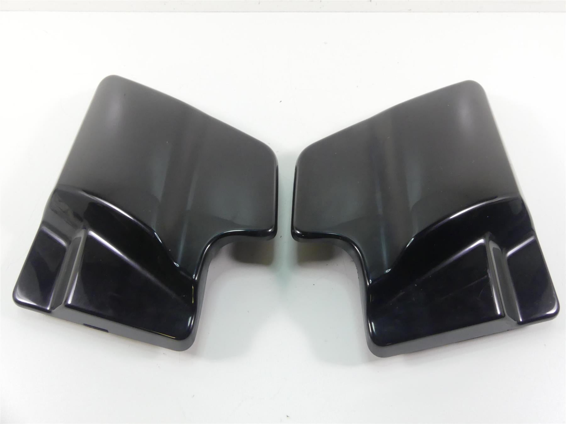 2016 Harley Touring FLHTP Electra Glide Side Covers & Deflector Wings 66048-09 {{ shop.shopifyCountryName }} - Mototech271