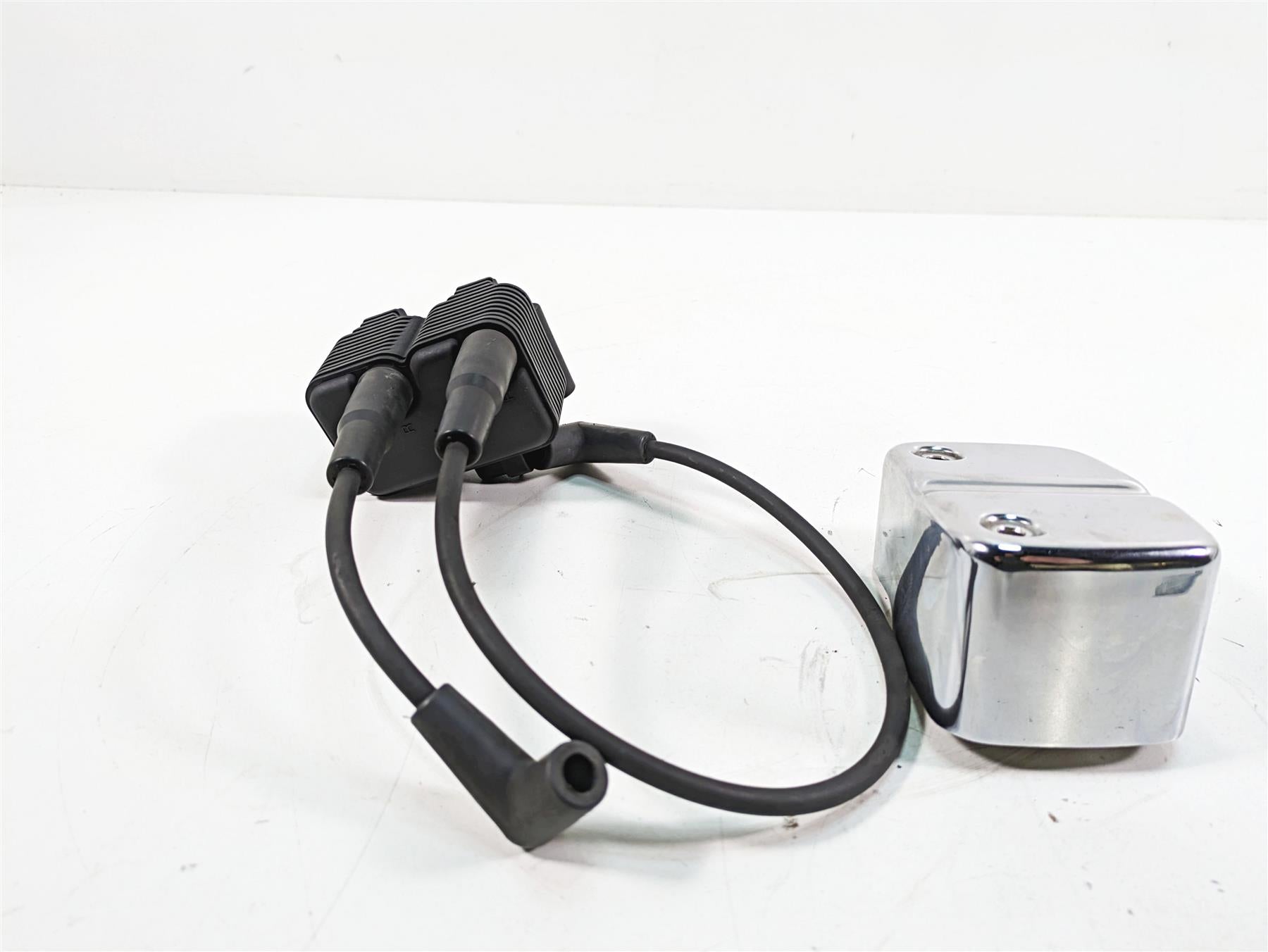 2005 Harley Dyna FXDL Low Rider Ignition Coil Wire Plug + Cover Set 31655-99 {{ shop.shopifyCountryName }} - Mototech271