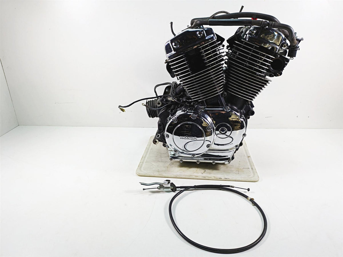 2006 Honda VT1100 C2 Shadow Running Engine Motor SC43E 31K -Video 11100-MBC-000 {{ shop.shopifyCountryName }} - Mototech271