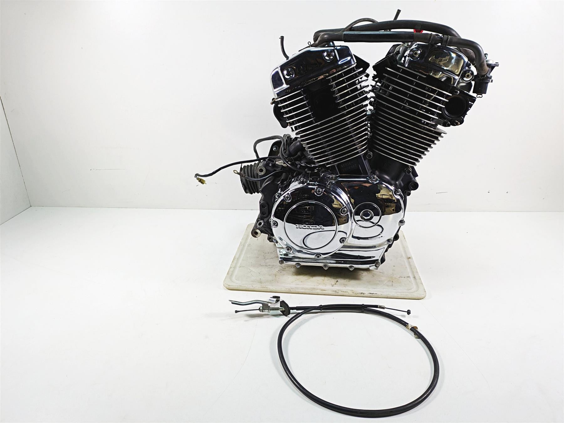2006 Honda VT1100 C2 Shadow Running Engine Motor SC43E 31K -Video 11100-MBC-000 {{ shop.shopifyCountryName }} - Mototech271