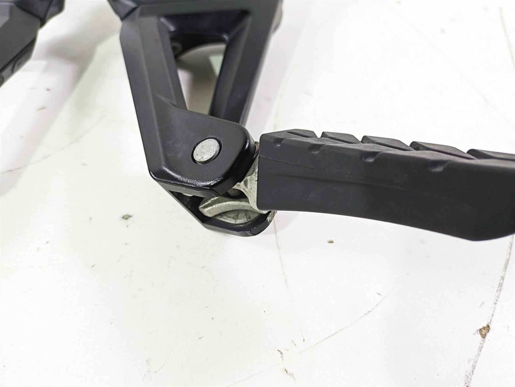 2022 KTM 1290 Super Adventure S Rear Passenger Footpeg Set 61912020090C1 {{ shop.shopifyCountryName }} - Mototech271