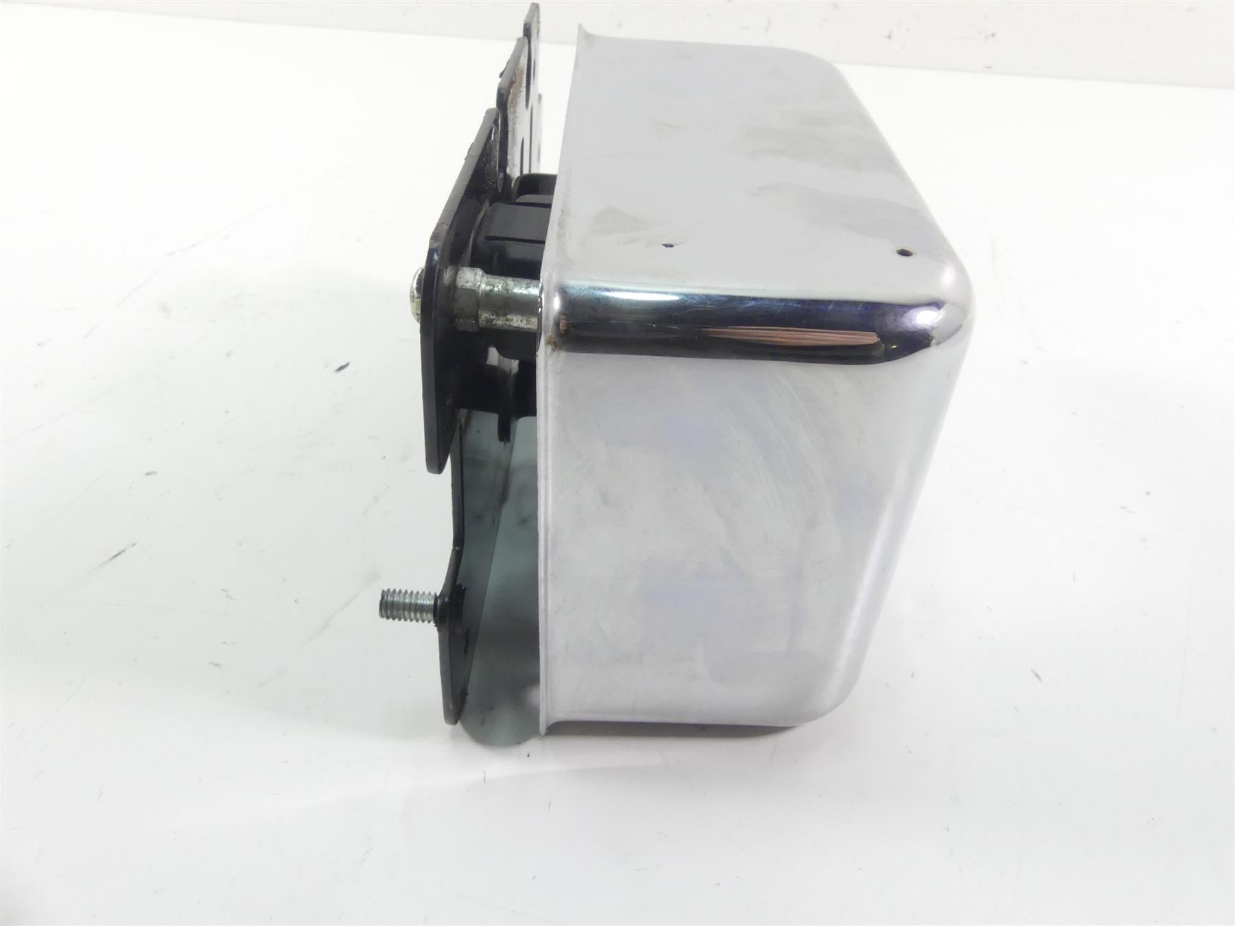 2003 Harley Dyna 100TH FXDL Low Rider Electrical Box Carrier & Cover 66333-99 {{ shop.shopifyCountryName }} - Mototech271