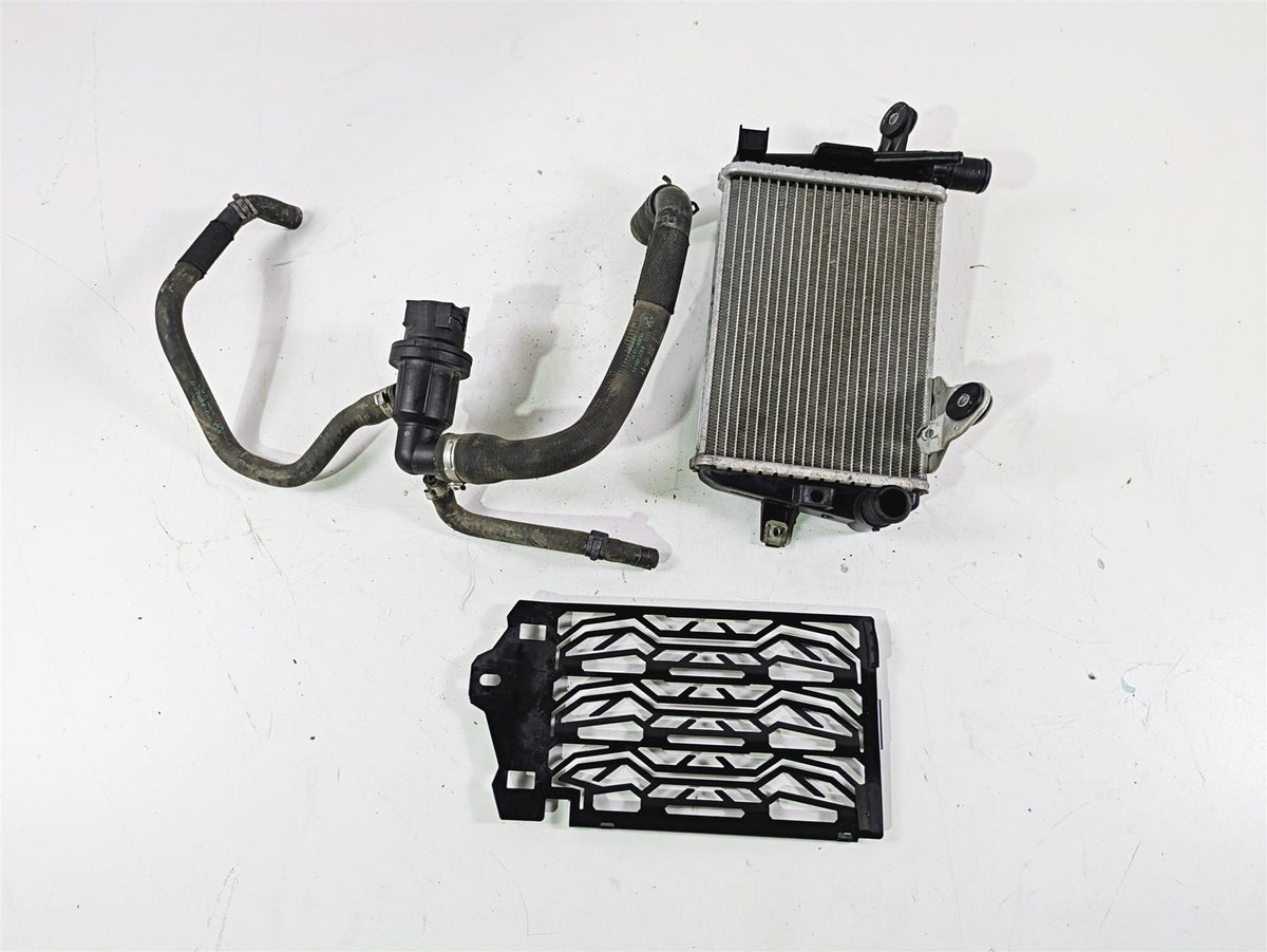 2015 BMW R1200 GS Adv K51 Left Coolant Radiator Thermostat Set 17118546408 {{ shop.shopifyCountryName }} - Mototech271