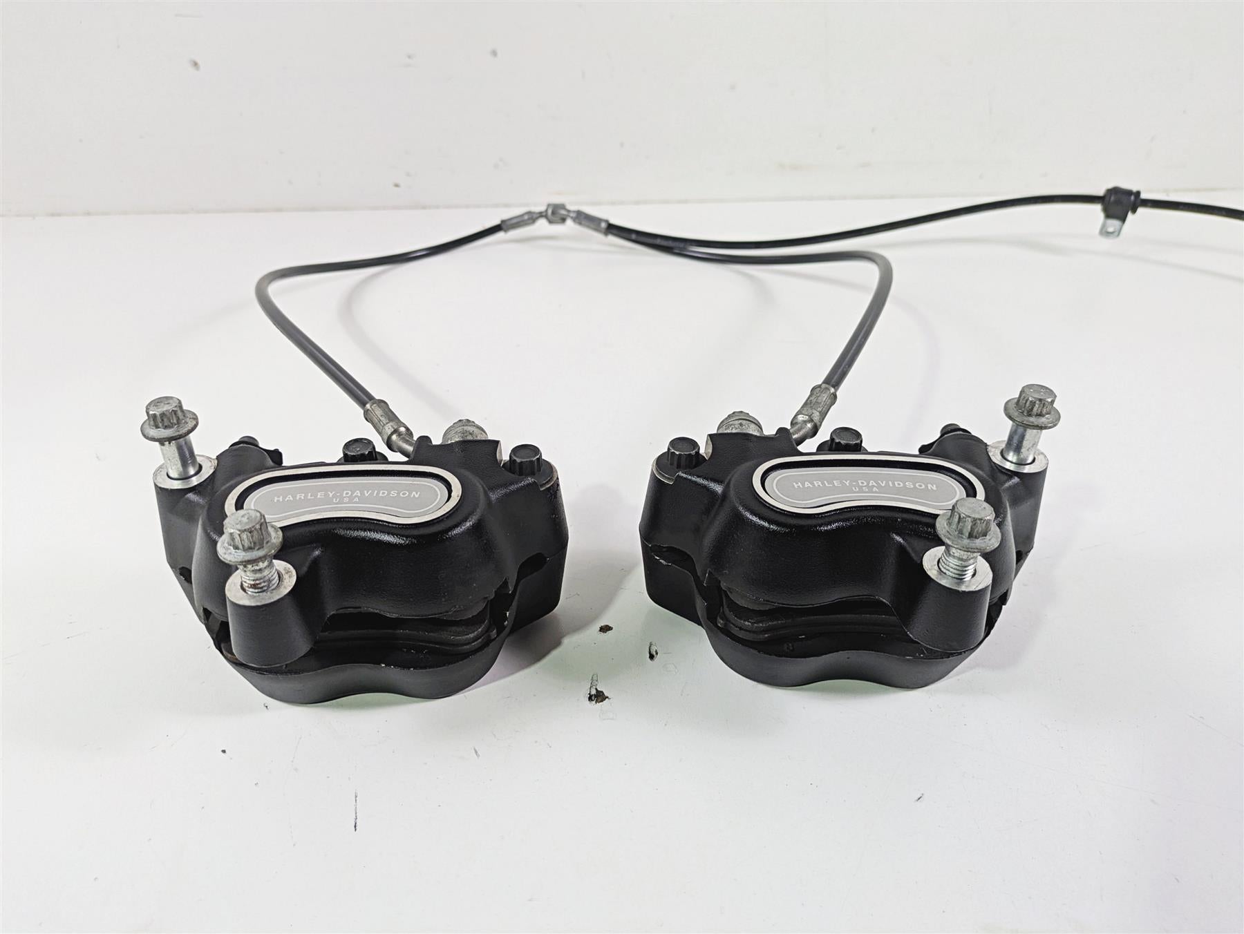 2014 Harley FXDF Dyna Fat Bob Front Brake Caliper & Line Set 41300001 41300002 {{ shop.shopifyCountryName }} - Mototech271