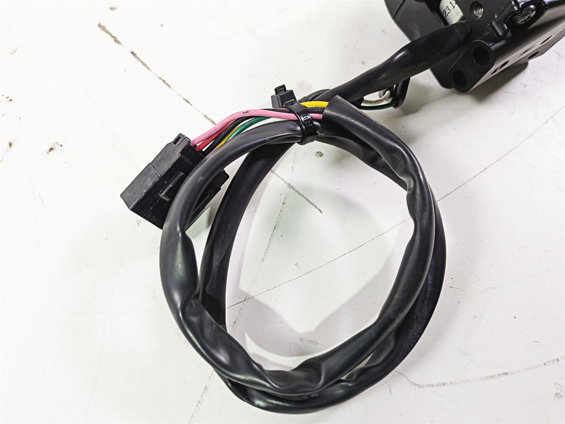 2012 Victory Cross Country Right Control Switch & Throttle 4011357 {{ shop.shopifyCountryName }} - Mototech271
