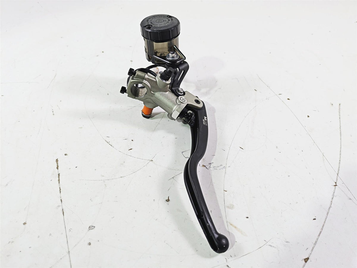 2019 Triumph Speed Triple RS 1050 Brembo Front Radial Brake Master Cylinder {{ shop.shopifyCountryName }} - Mototech271