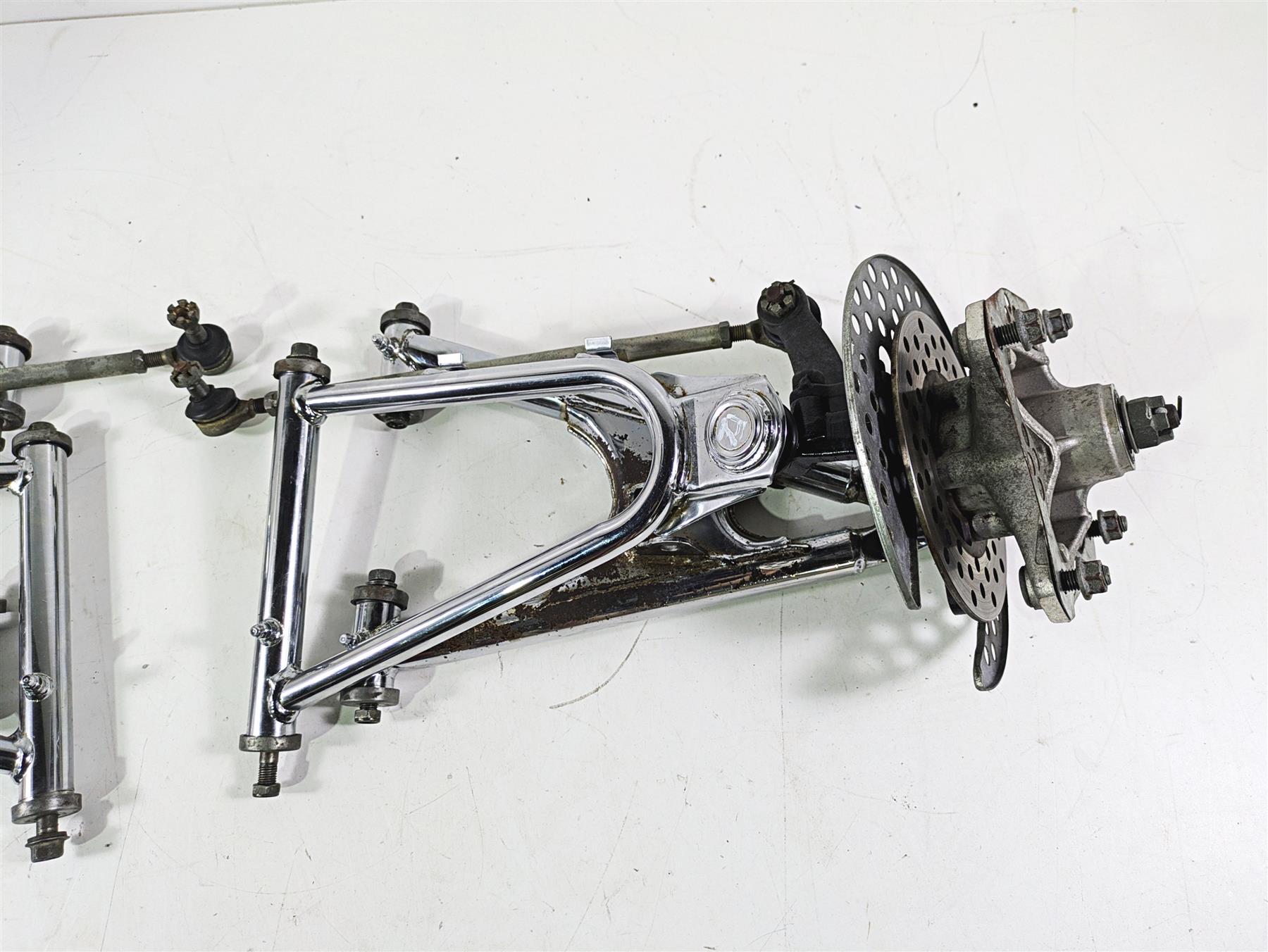 2001 Yamaha Banshee YFZ350 Front Left & Right Knee Assembly Set 2GU-23570-00-35 {{ shop.shopifyCountryName }} - Mototech271
