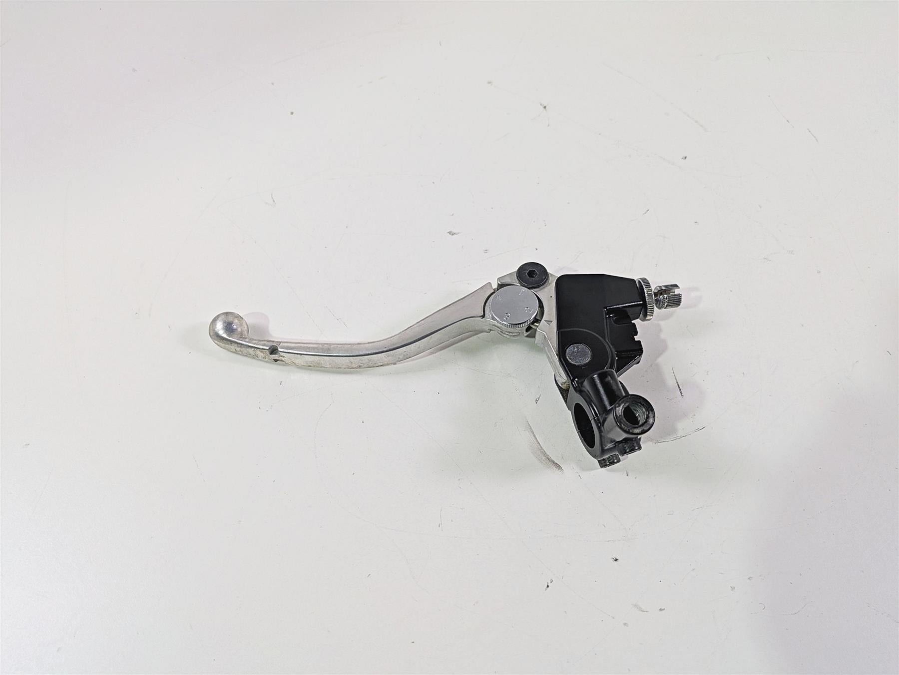 2013 Triumph Bonneville Clutch Perch & Lever T2046583 {{ shop.shopifyCountryName }} - Mototech271