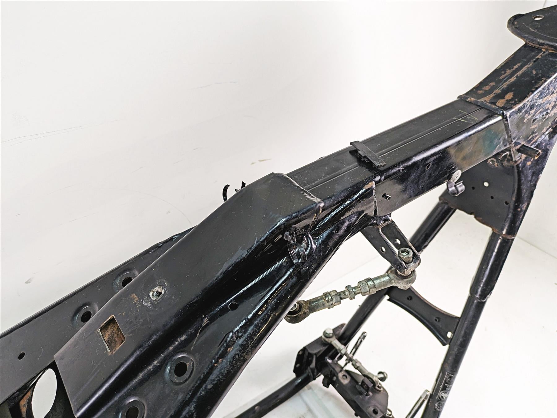 1999 Harley Touring FLHTC Electra Glide Straight Main Frame Chassis With Texas Salvage Title 47900-01 {{ shop.shopifyCountryName }} - Mototech271
