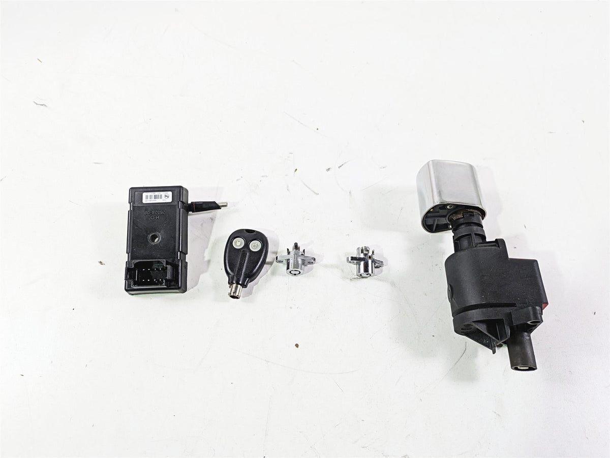 2011 Harley Touring FLHTCUSE CVO E-Glide Ignition Switch Power Lock 76611-10 {{ shop.shopifyCountryName }} - Mototech271