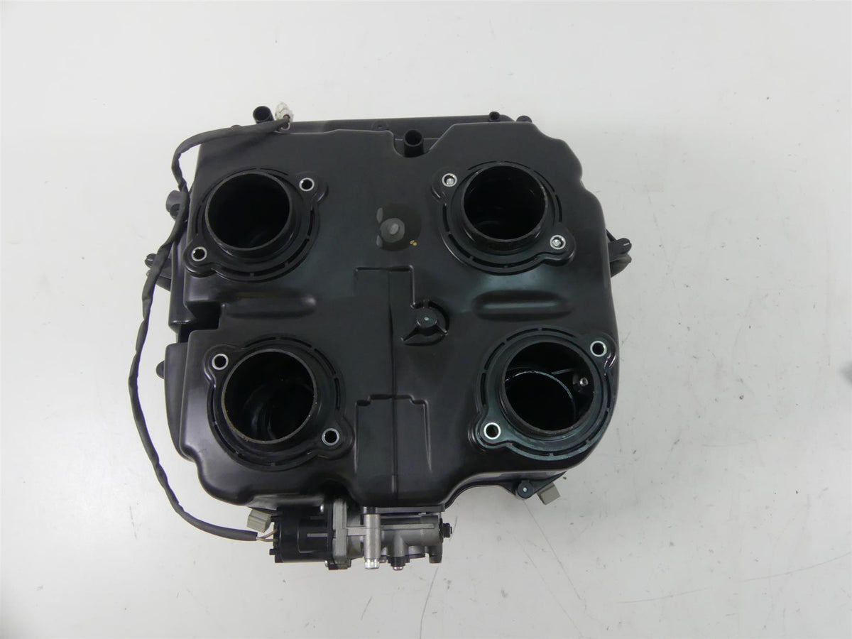 2013 Yamaha VMX17 V-Max 1700 Air Box Filter Cleaner Breather Set 2S3-14411-00-00 {{ shop.shopifyCountryName }} - Mototech271