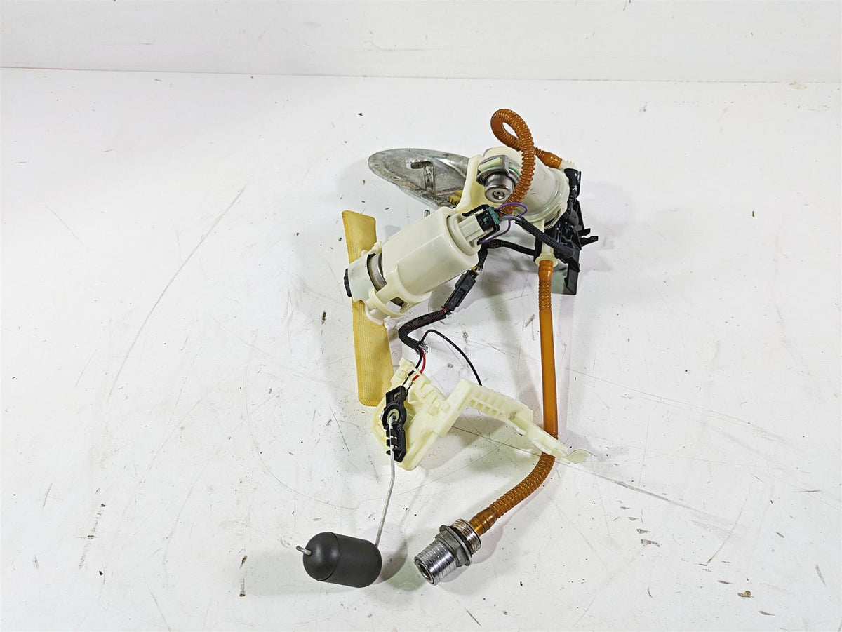 2012 Harley FLD Dyna Switchback Fuel Gas Petrol Pump - READ 75218-04D {{ shop.shopifyCountryName }} - Mototech271