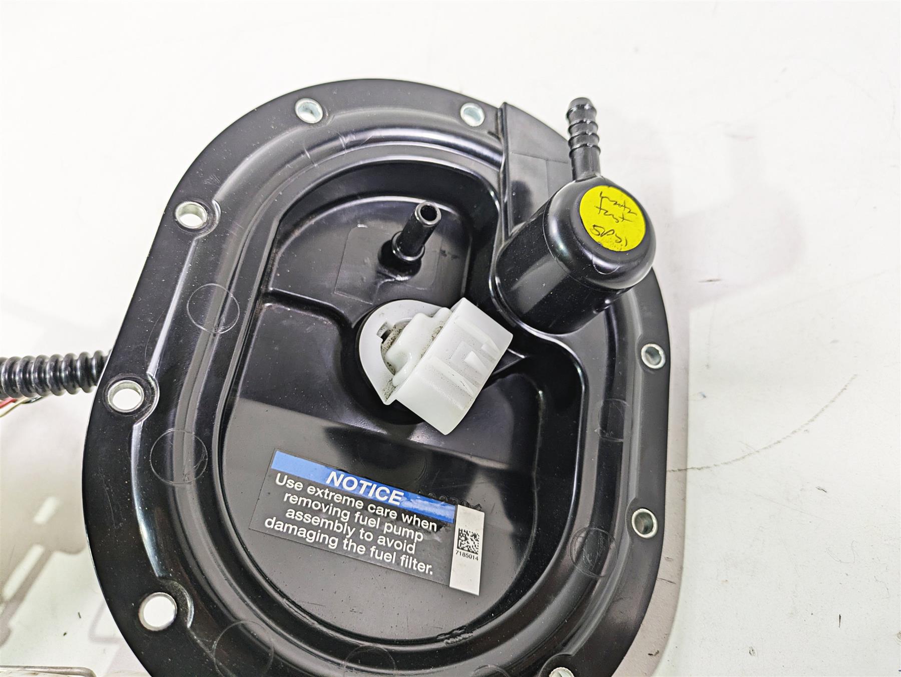 2019 Indian Chieftain Limited Fuel Gas Petrol Pump 9K Tested 2521374 {{ shop.shopifyCountryName }} - Mototech271