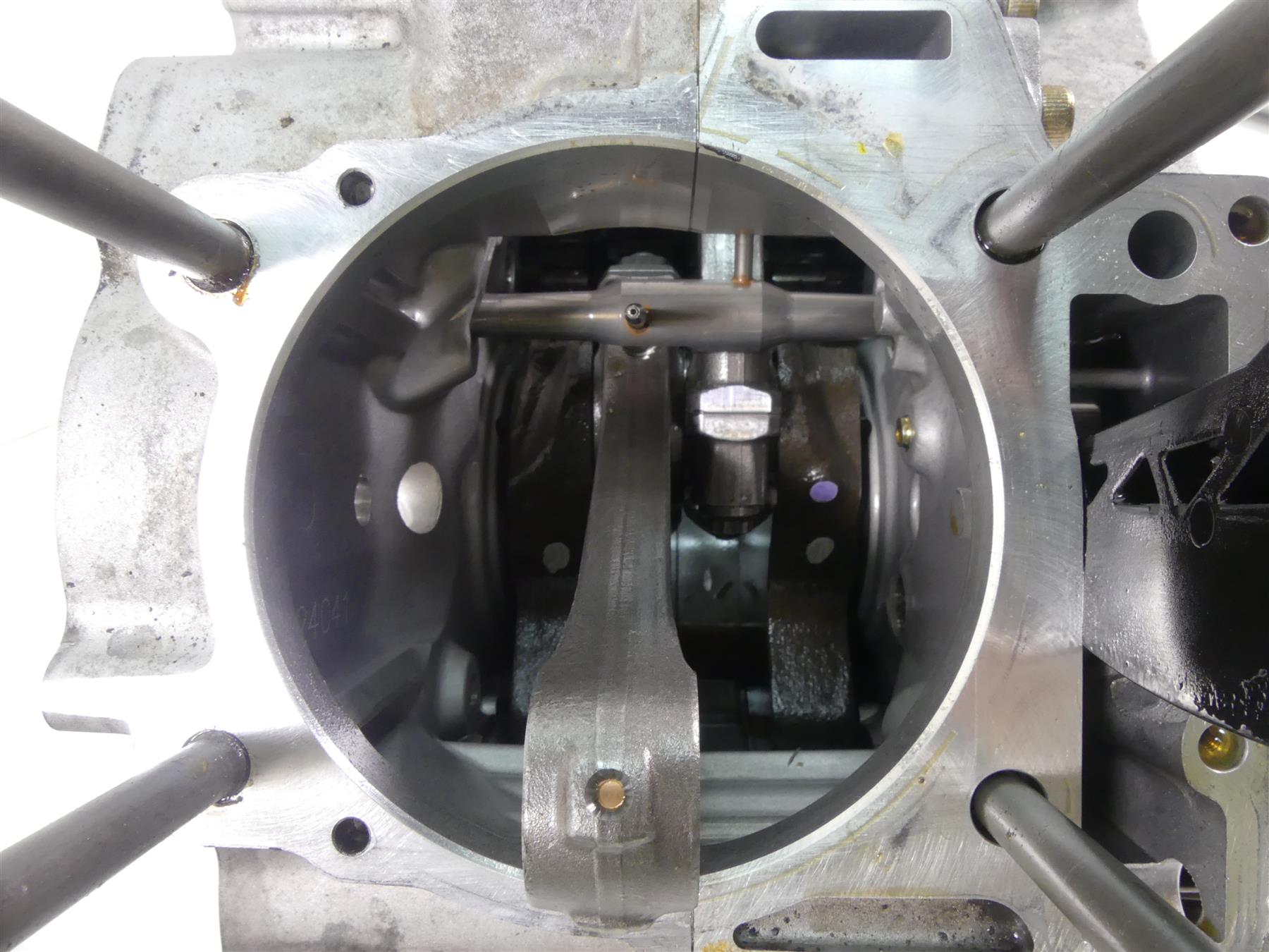 2004 Aprilia RSV1000 R Mille Engine Bottom End Crank Case Shaft Set AP0296961 {{ shop.shopifyCountryName }} - Mototech271