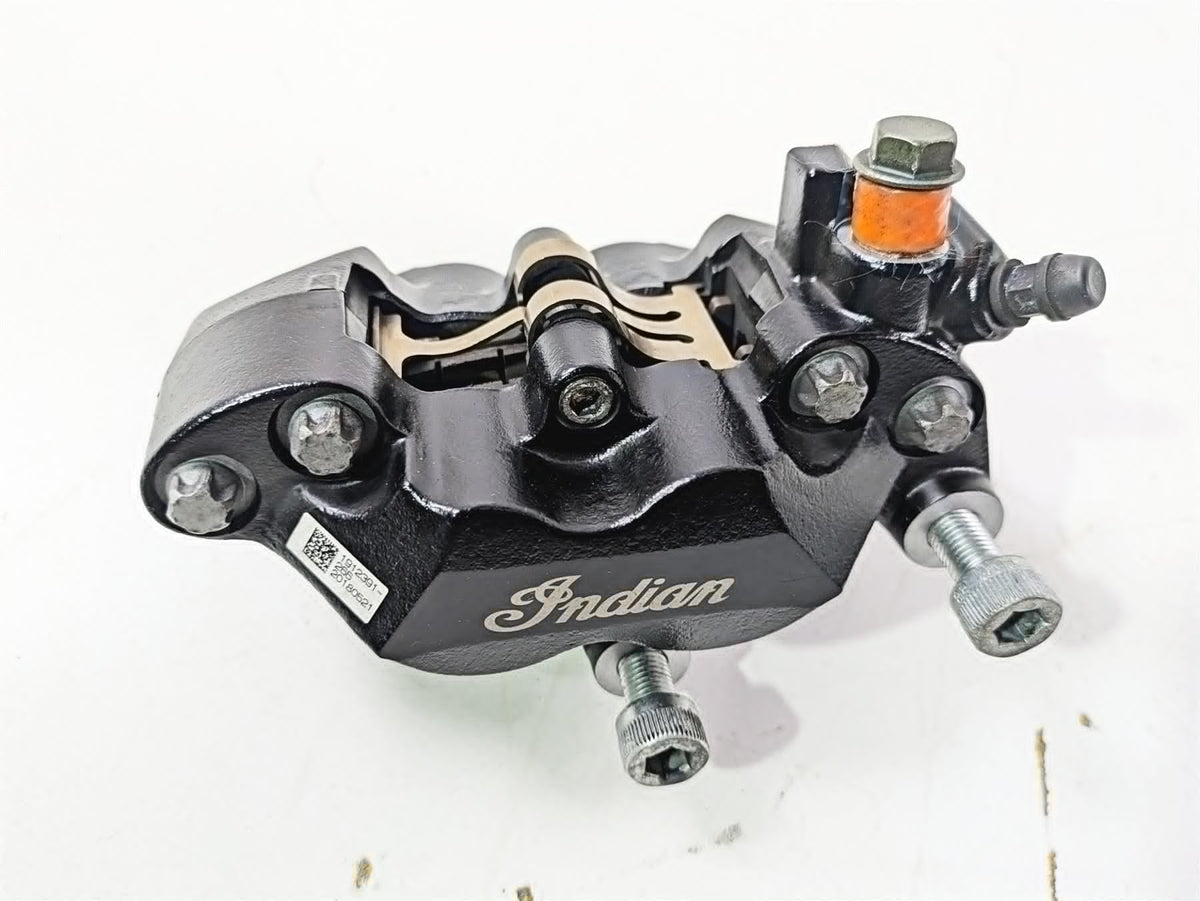 2019 Indian Chieftain Limited Front Brake Caliper Set 1912390 1912391 {{ shop.shopifyCountryName }} - Mototech271