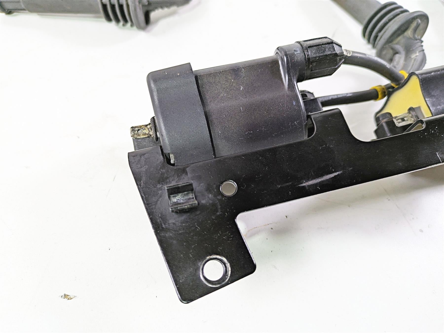 2006 Triumph Rocket 3 Ignition Coil Wiring Plug Set - Tested T1290101 {{ shop.shopifyCountryName }} - Mototech271