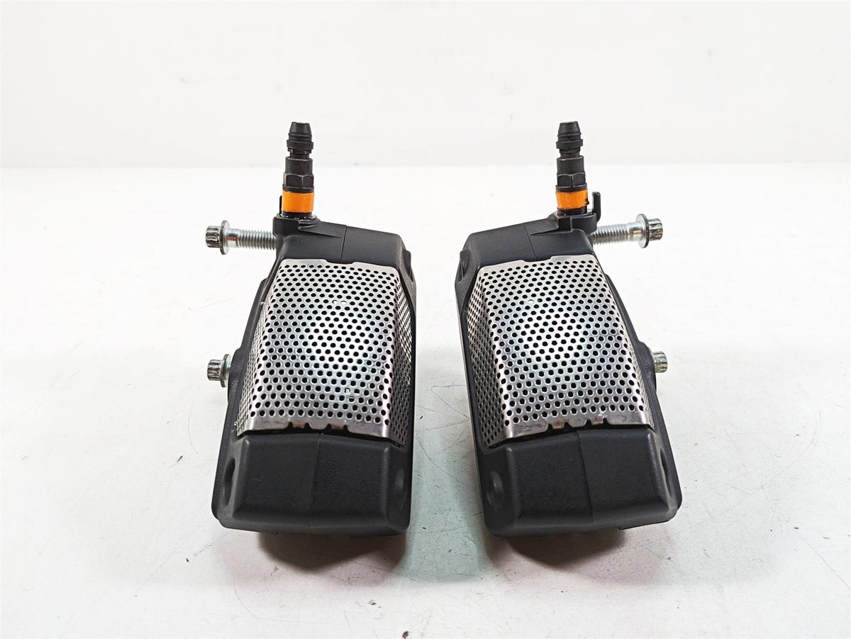2020 Harley Touring FLHX Street Glide Front Brake Caliper Set 43027-08 44023-08 {{ shop.shopifyCountryName }} - Mototech271