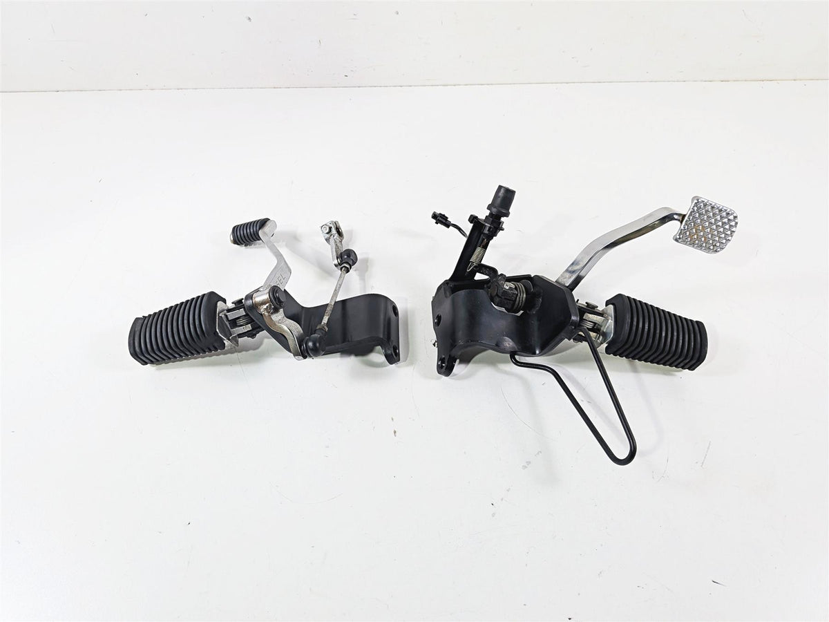 2007 Yamaha XVS1100 V-Star Custom Front Footpegs & Foot Lever Set 5EL-27410-00 {{ shop.shopifyCountryName }} - Mototech271