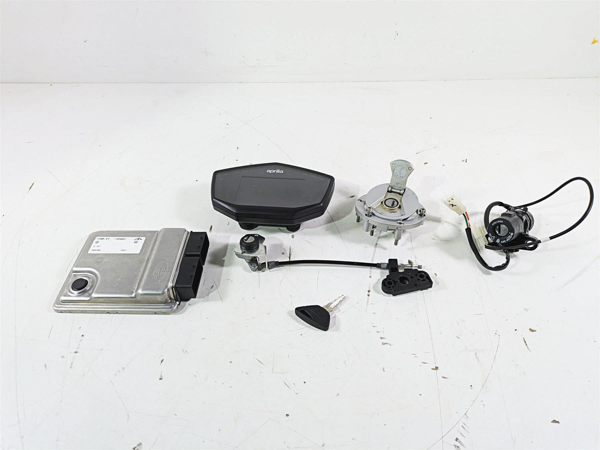 2021 Aprilia RS660 Cdi Ecm Speedo Ignition Switch Key Set 2K 2D000554 CM301806 {{ shop.shopifyCountryName }} - Mototech271