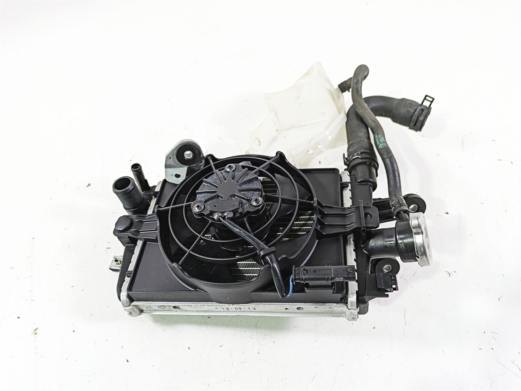 2014 BMW R1200 RT RTW K52 Right Radiator Fan Hoses Reservoir Set 17118546416 | Mototech271