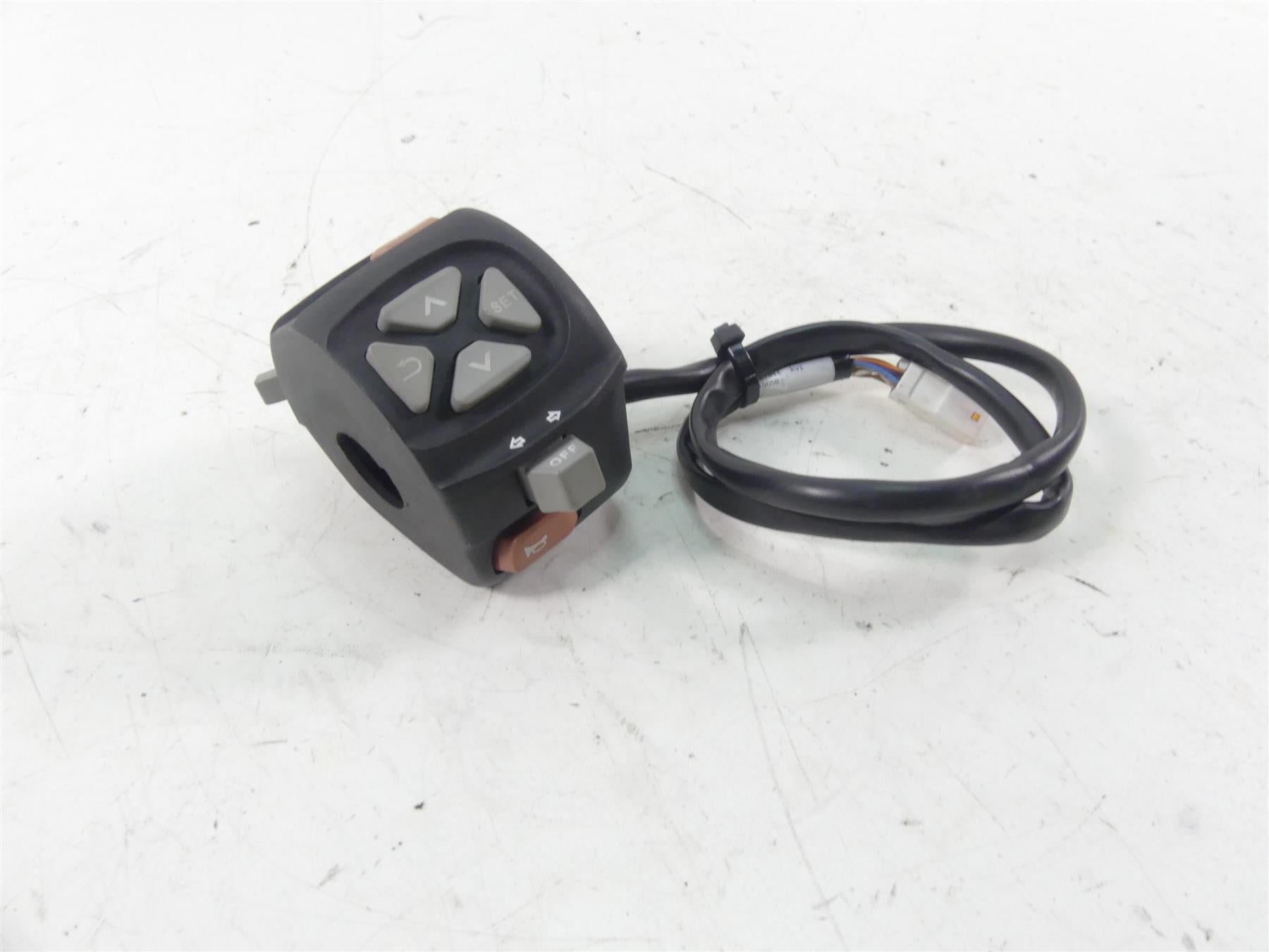 2015 KTM 1290R Super Duke Left Hand Turn Signal Light Control Switch 60311070100 {{ shop.shopifyCountryName }} - Mototech271