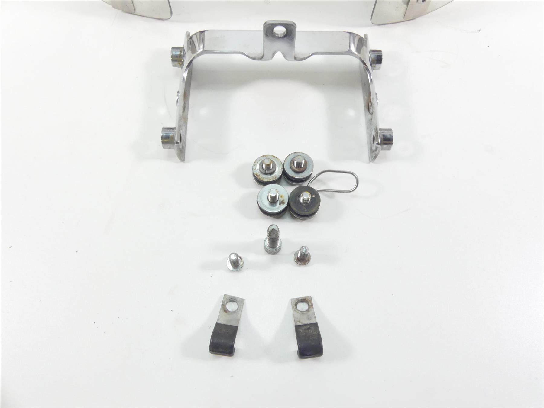 2008 Harley Softail FLSTSB Cross Bones Windshield Wind Shield + Mounts 58073-09 {{ shop.shopifyCountryName }} - Mototech271