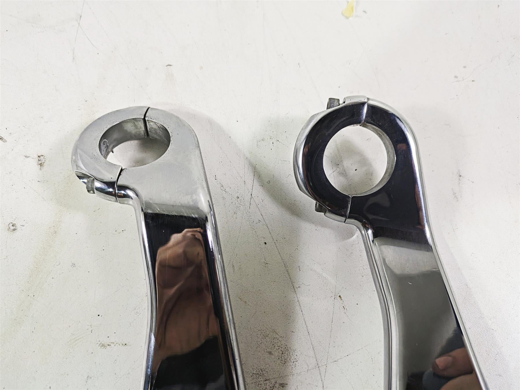 2017 Harley Touring FLTRXS Road Glide Chrome Crash Bar Fairing Mounts 47200262 {{ shop.shopifyCountryName }} - Mototech271