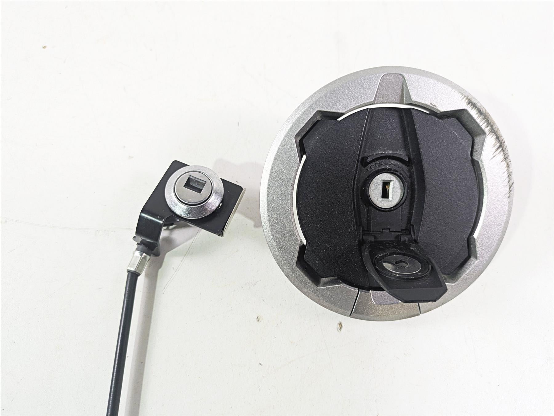 【いるか】レジ用品 2024 Kawasaki ZX6R ZX636 Ninja Ignition Switch Key Lock Set READ