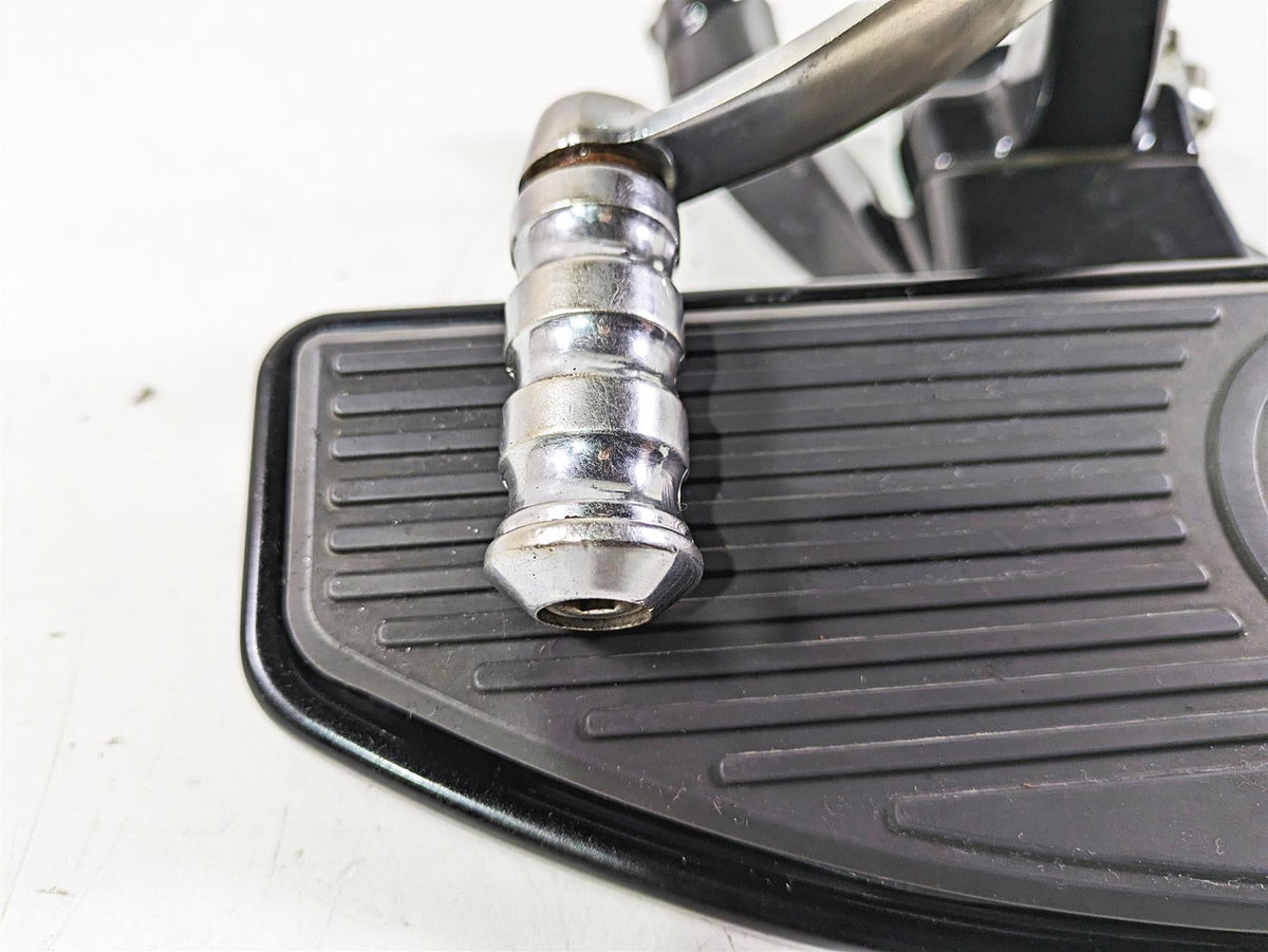 2021 Harley Softail FLSL Slim Left Floorboard & Shifter Pedal 50500738 33895-82E {{ shop.shopifyCountryName }} - Mototech271