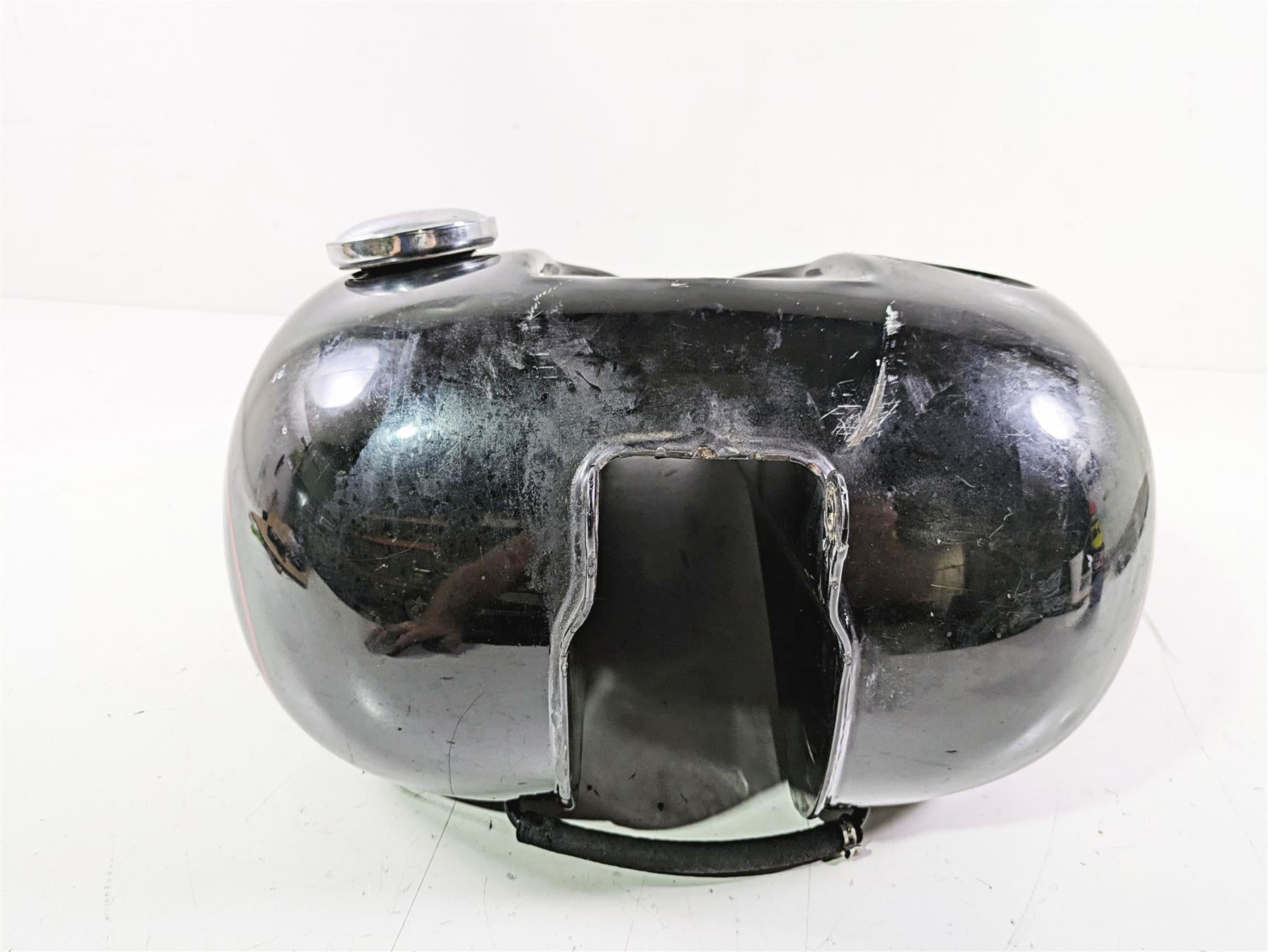 2016 Harley FXDL Dyna Low Rider Fuel Gas Petrol Tank - No Dent 61593-10 {{ shop.shopifyCountryName }} - Mototech271