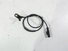 Load image into Gallery viewer, 2020 Kawasaki ZX6R Ninja Front Abs Brake Wheel Speed Sensor 21176-0737 | Mototech271
