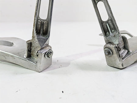 2025 Honda CBR600RR Rear Passenger Footpeg Set 50750-MFJ-D00 50760-MFJ-D00 {{ shop.shopifyCountryName }} - Mototech271
