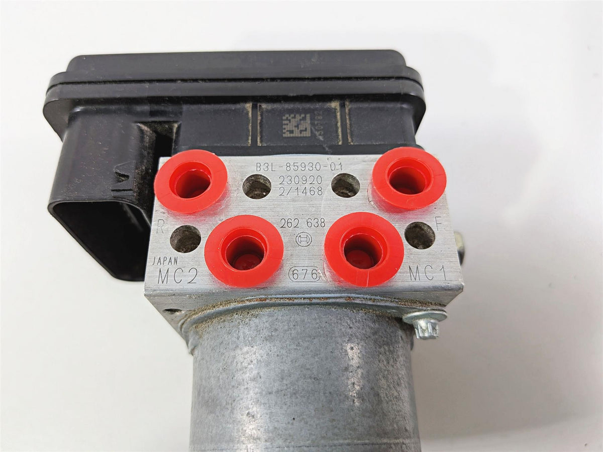 2024 Yamaha YZF R1 RN65 Abs Brake Pump Pressure Module Unit B3L-85930-08-00 {{ shop.shopifyCountryName }} - Mototech271