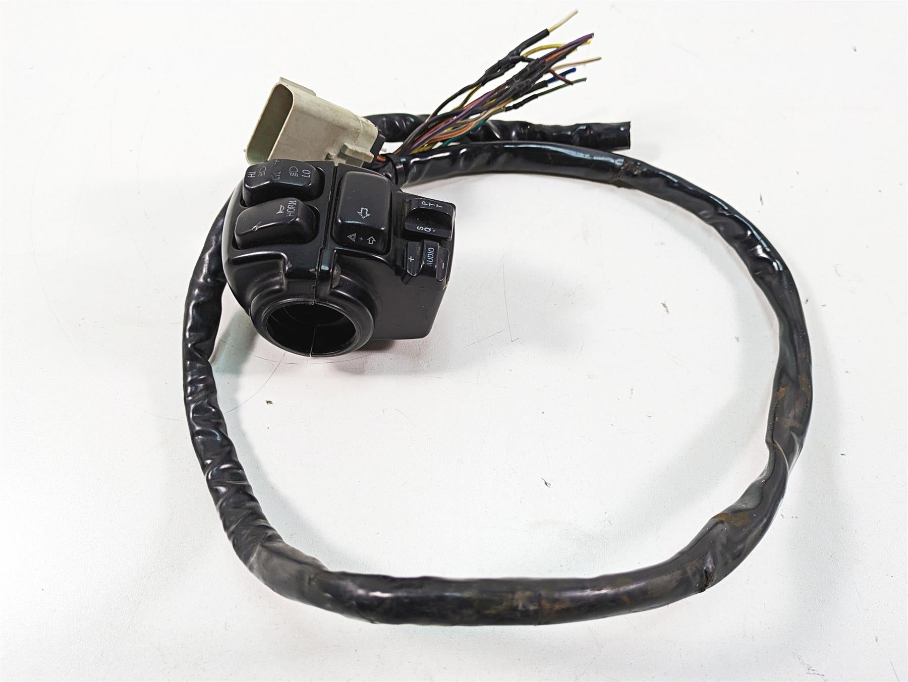 2011 Harley Touring FLTRU Road Glide Left Hand Control Switch - Read 71684-06A {{ shop.shopifyCountryName }} - Mototech271