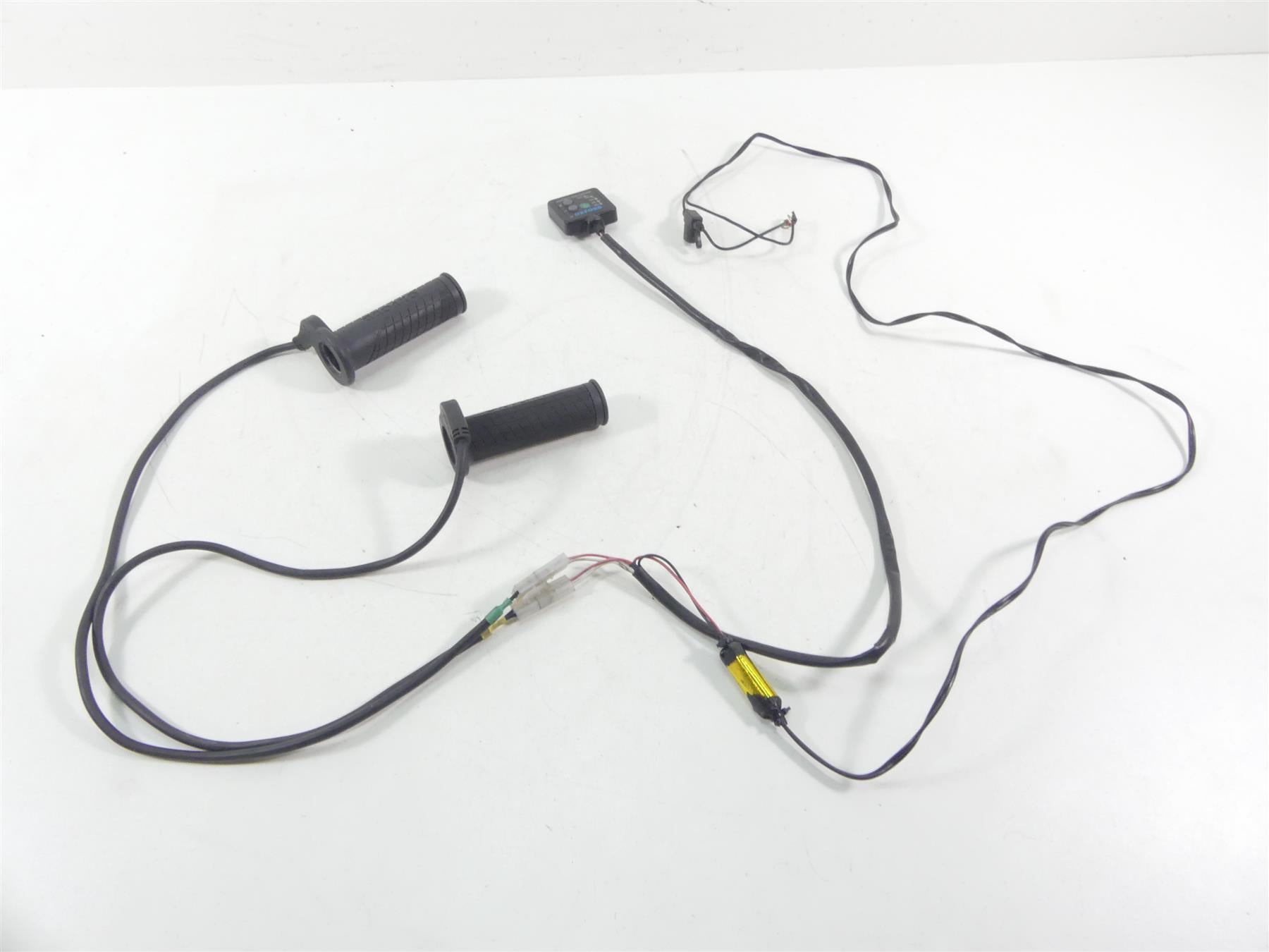 2012 Mv Agusta Brutale 1090 R Oxford Heated Grip Heater Set POR08472 {{ shop.shopifyCountryName }} - Mototech271