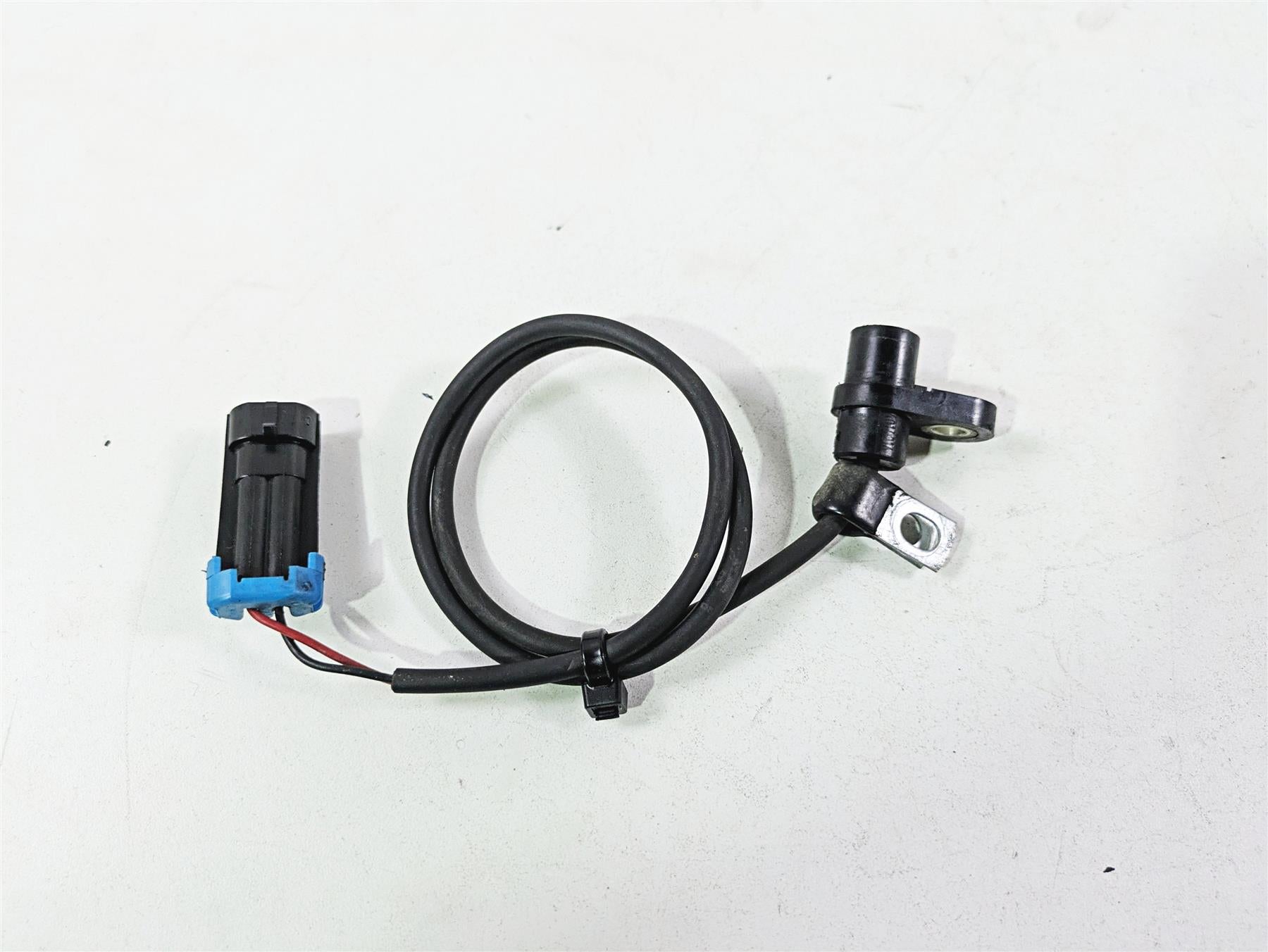 2017 Indian Chieftain Limited Rear Brake Abs Wheel Speed Sensor 4014216 {{ shop.shopifyCountryName }} - Mototech271