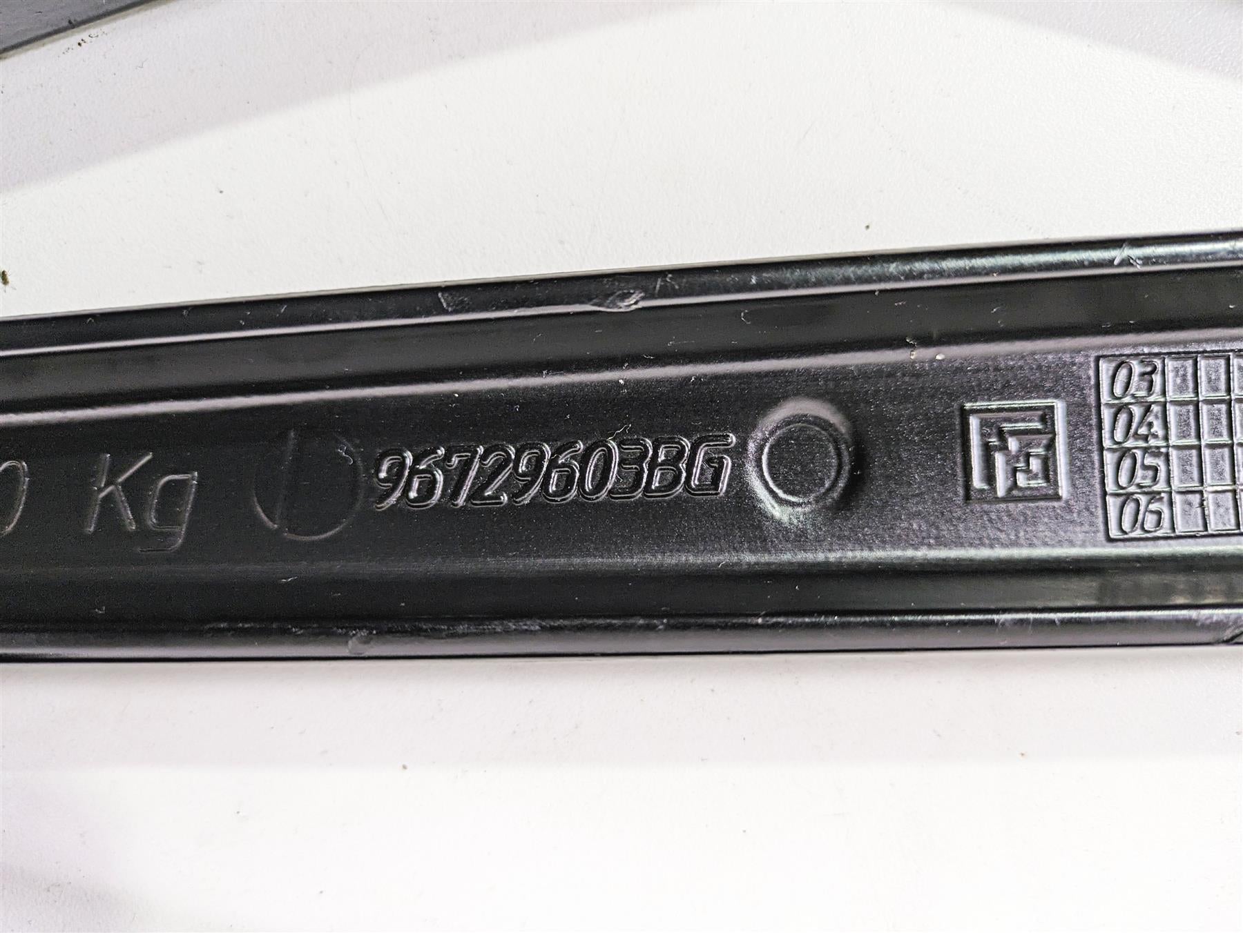 2009 Ducati Multistrada 1100 S Rear Upper Trunk Rack Grab Set 96729603B {{ shop.shopifyCountryName }} - Mototech271