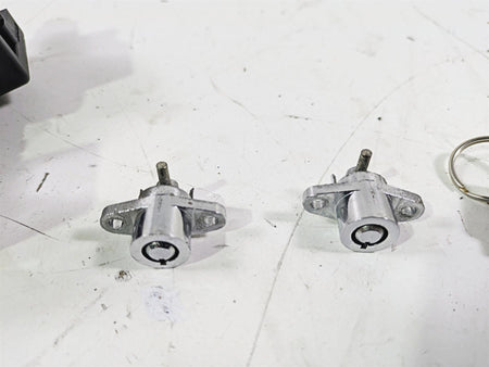 2007 Harley Touring FLHTCU SE CVO E-Glide Ignition Switch Key Lock Set 71572-06 {{ shop.shopifyCountryName }} - Mototech271