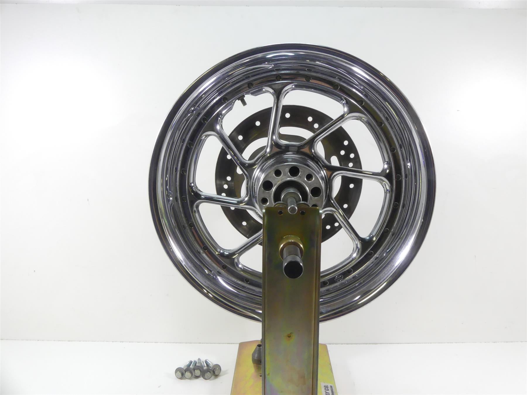 2007 Harley Touring FLHR SE CVO Road King Rear Chrome Wheel 17x4.5 42082-07 {{ shop.shopifyCountryName }} - Mototech271