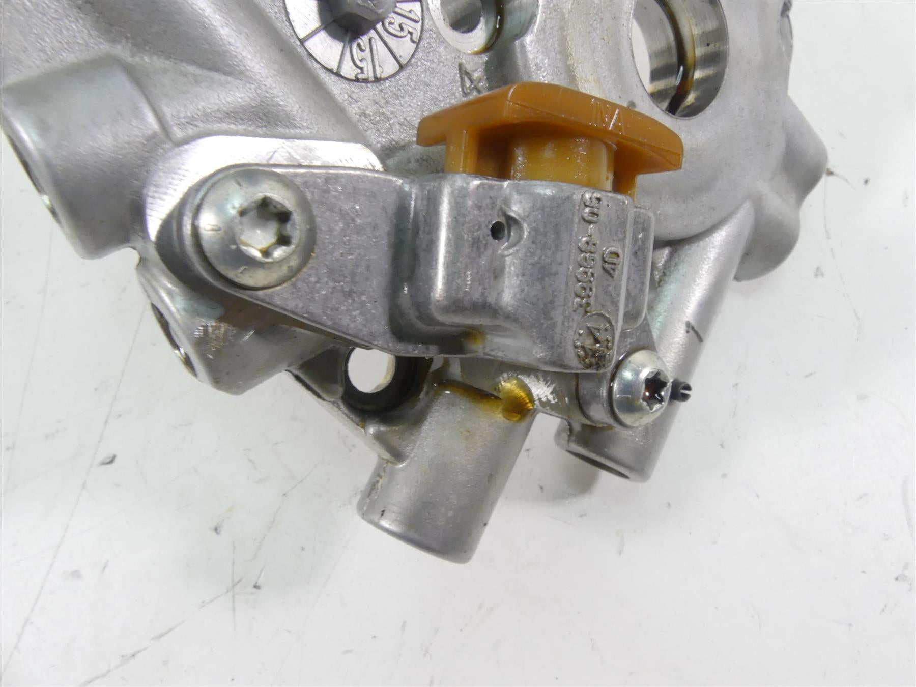 2015 Harley FXDF Dyna Fat Bob Camshaft Cam Shaft Plate Oil Pump Set 25358-06A {{ shop.shopifyCountryName }} - Mototech271