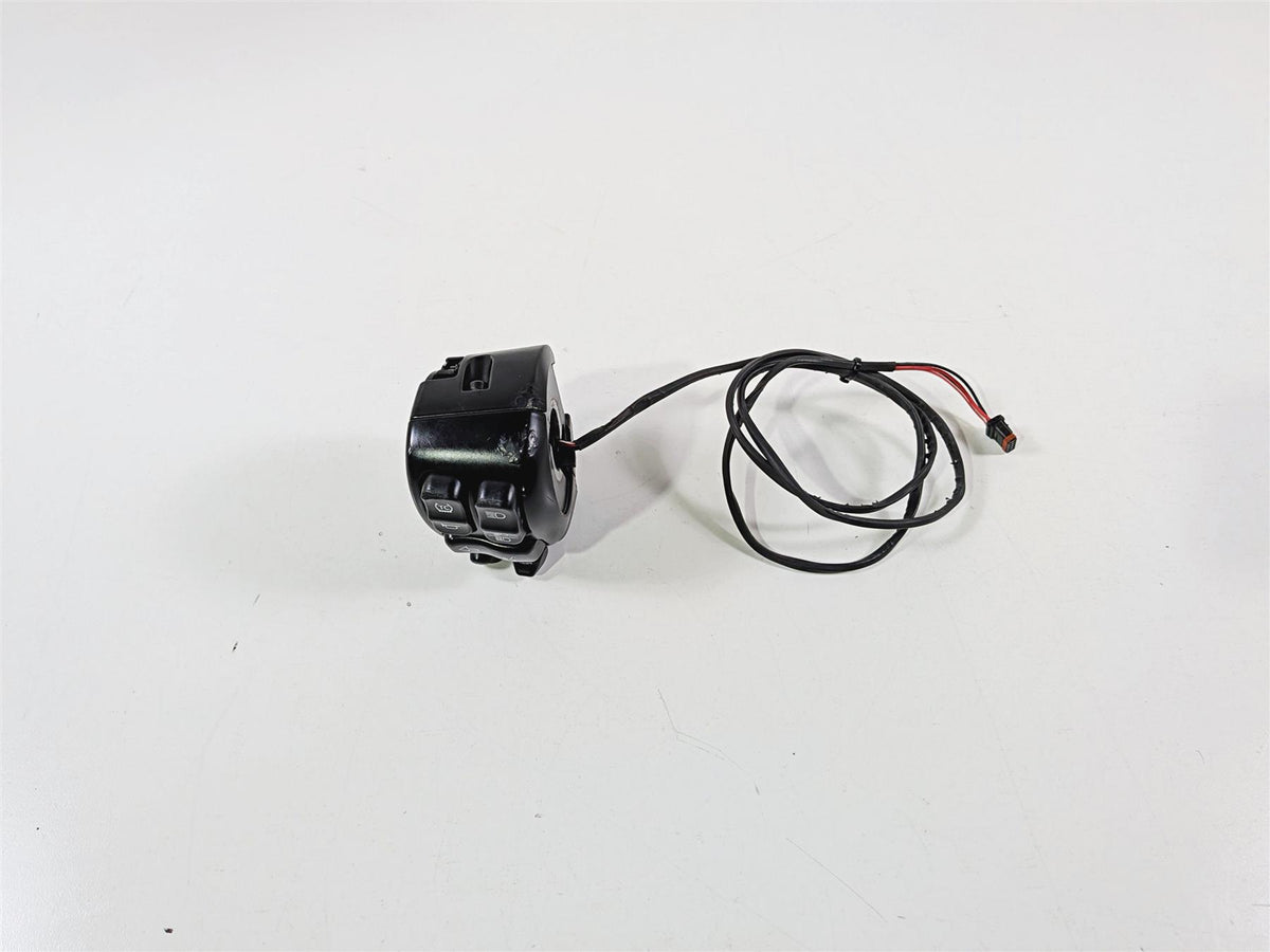 2017 Harley Touring FLHXS Street Glide Left Hand Control Switch Cruise -Read 71500128B {{ shop.shopifyCountryName }} - Mototech271