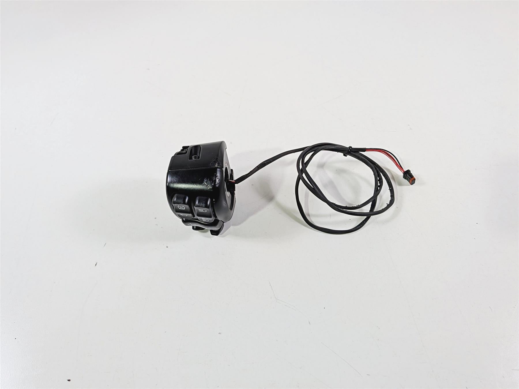 2017 Harley Touring FLHXS Street Glide Left Hand Control Switch Cruise -Read 71500128B {{ shop.shopifyCountryName }} - Mototech271