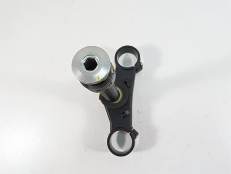 2020 Moto Guzzi V85 TT Adventure Lower Triple Tree Steering Clamp 2B004647 {{ shop.shopifyCountryName }} - Mototech271
