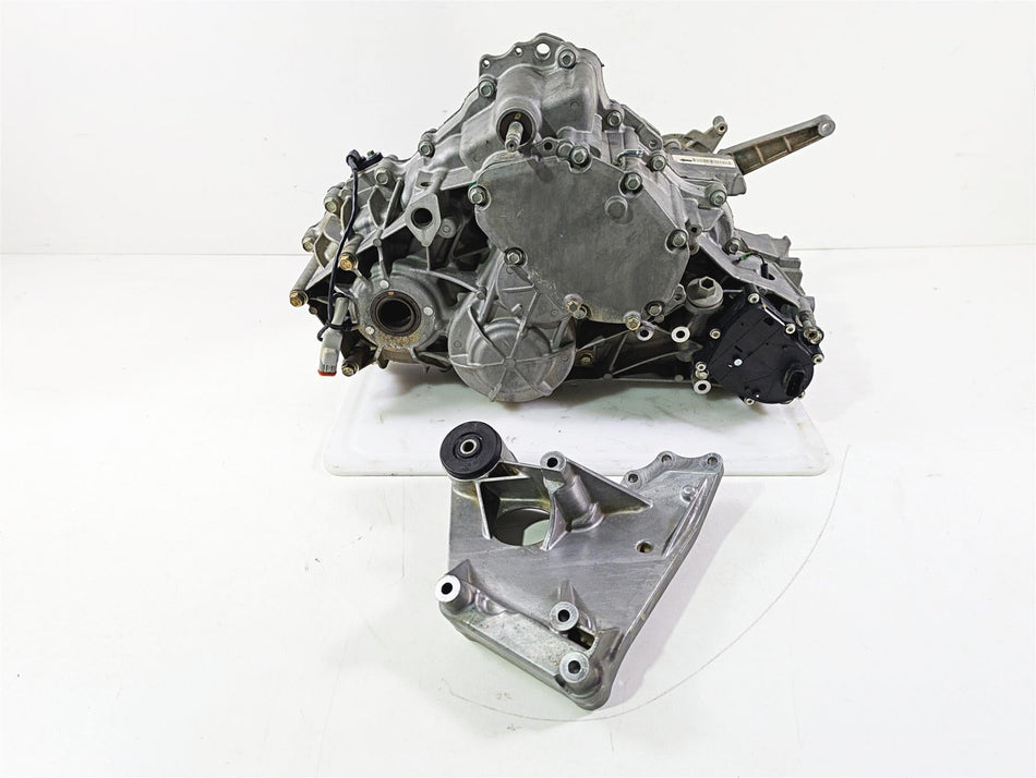 2018 Can Am Maverick X3 XRC Turbo R Transmission 1K & Front Mount 420686504 {{ shop.shopifyCountryName }} - Mototech271