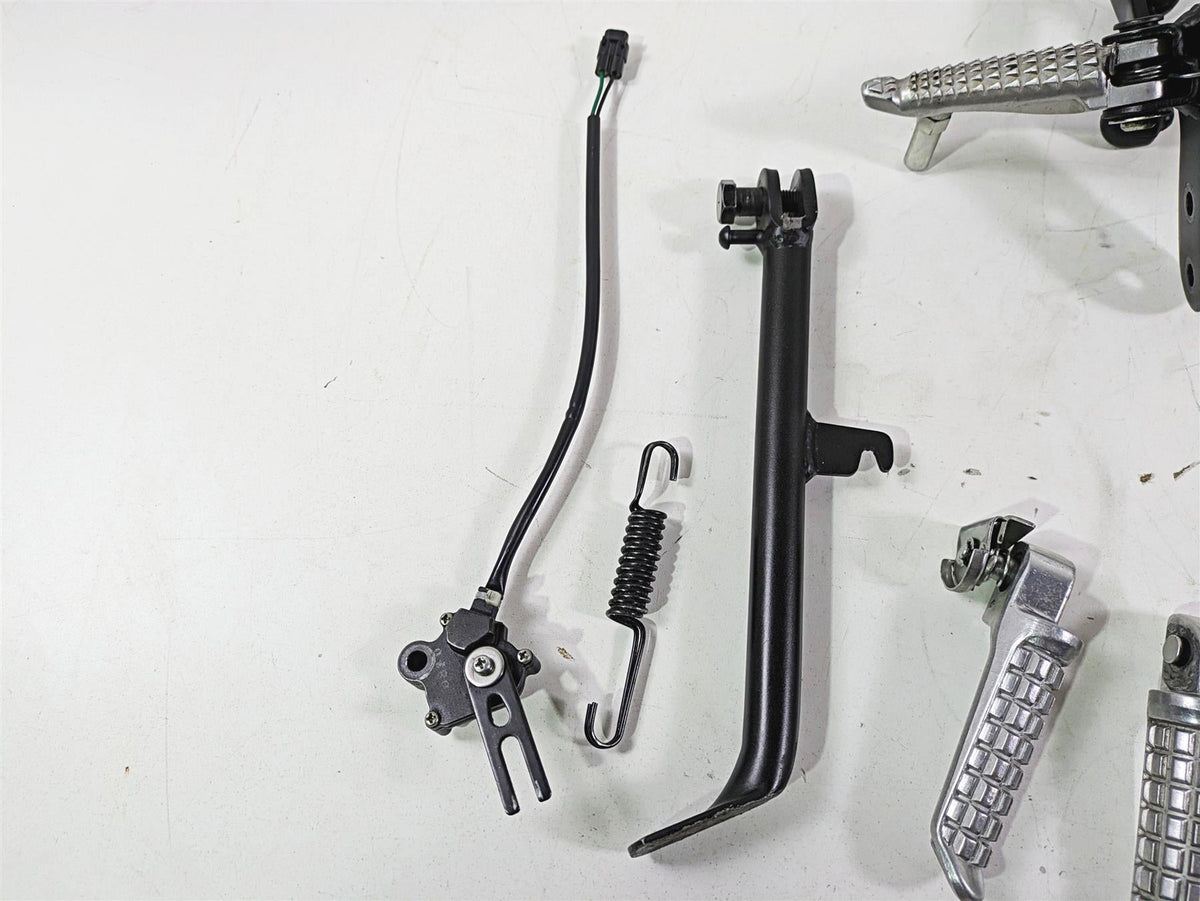 2021 Kawasaki Z125 Pro Front Rear Footpeg Rest Pedal Set 34003-0163-18R {{ shop.shopifyCountryName }} - Mototech271