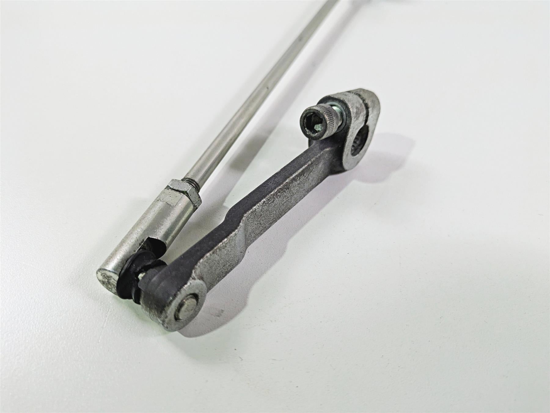 2016 Harley Touring FLHR Road King Gear Shift Lever Shifter Set 33895-82E {{ shop.shopifyCountryName }} - Mototech271