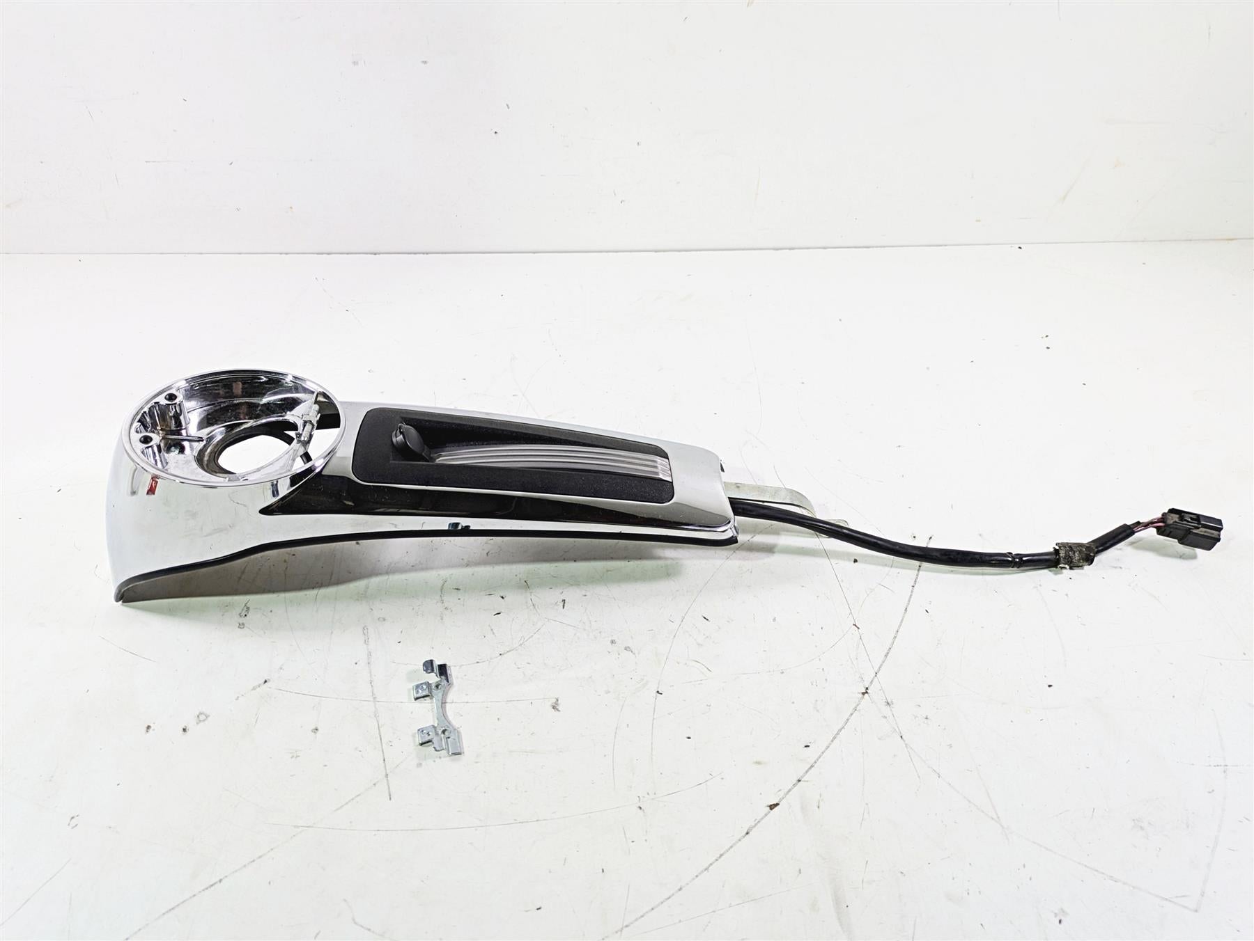 2015 Harley Touring FLHTKL E -Glide Low Upper Fuel Tank Dash Panel 61270-08 {{ shop.shopifyCountryName }} - Mototech271
