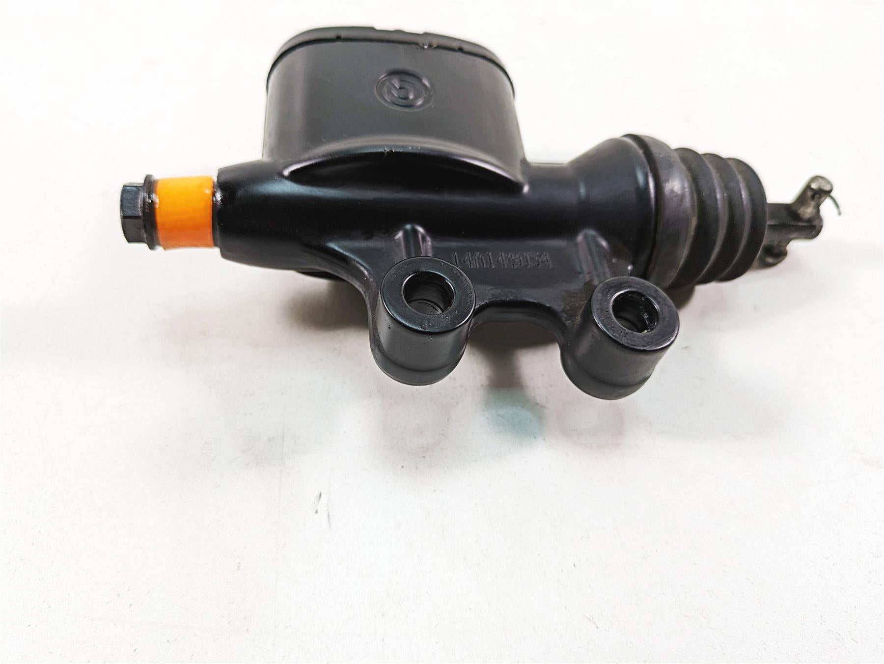 2018 Harley Touring FLHXSE CVO Street Glide Rear Brake Master Cylinder 41700028A {{ shop.shopifyCountryName }} - Mototech271
