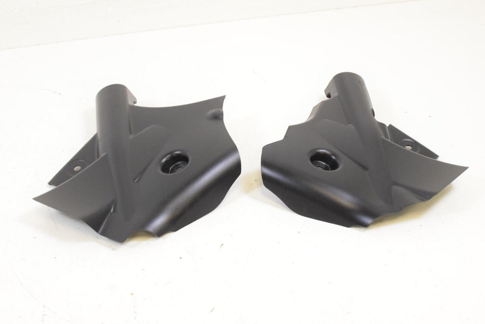 2015 Triumph Rocket III 3 Touring ABS Frame Infill Neck Cover SET T2073087 {{ shop.shopifyCountryName }} - Mototech271