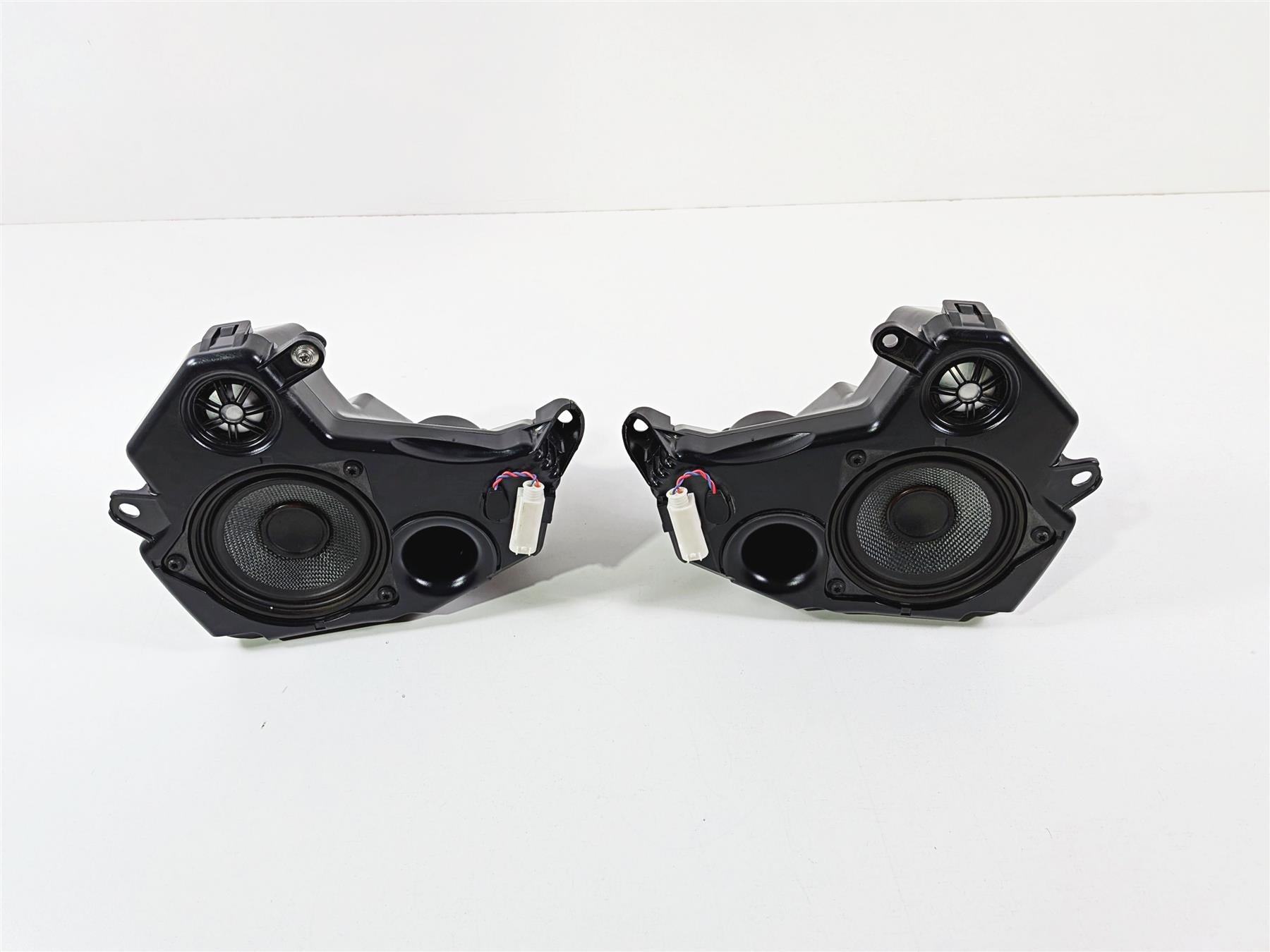 2023 BMW R1250RT RTP K52 Left Right Audio Speaker Set 65138543457 65138543458 {{ shop.shopifyCountryName }} - Mototech271